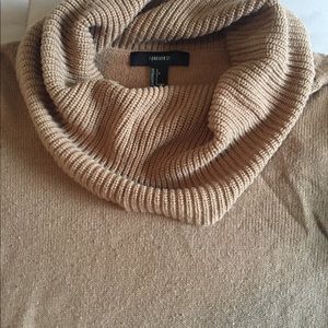 Forever 21 sweater size large